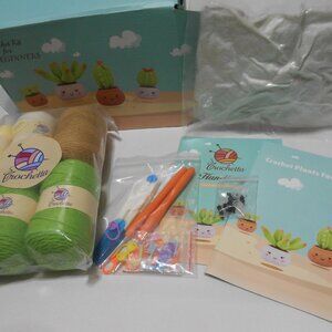CROCHETTA WITH LOVE CROCHET KIT FOR BEGINNERS AGES 4+ CRAFTING BOYS & GIRLS NEW